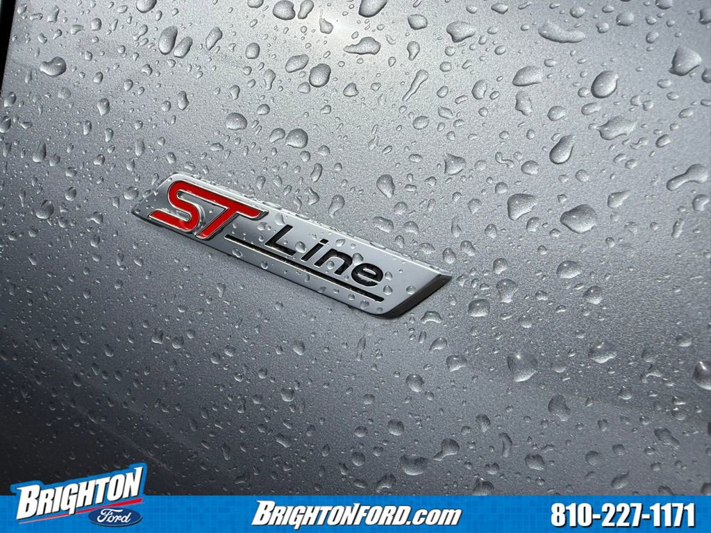 Certified 2024 Ford Escape ST-Line w/ Tech Pack #1 AWD/4WD image 9