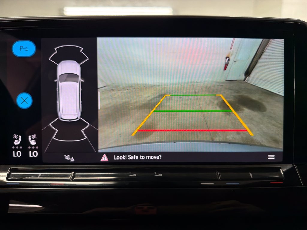 Used 2025 Volkswagen Atlas SE FWD image 25
