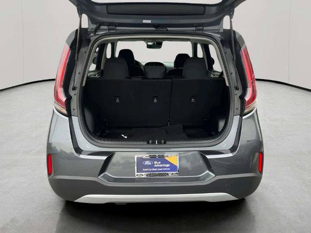 Used 2025 Kia Soul LX w/ LX Technology Package FWD image 14