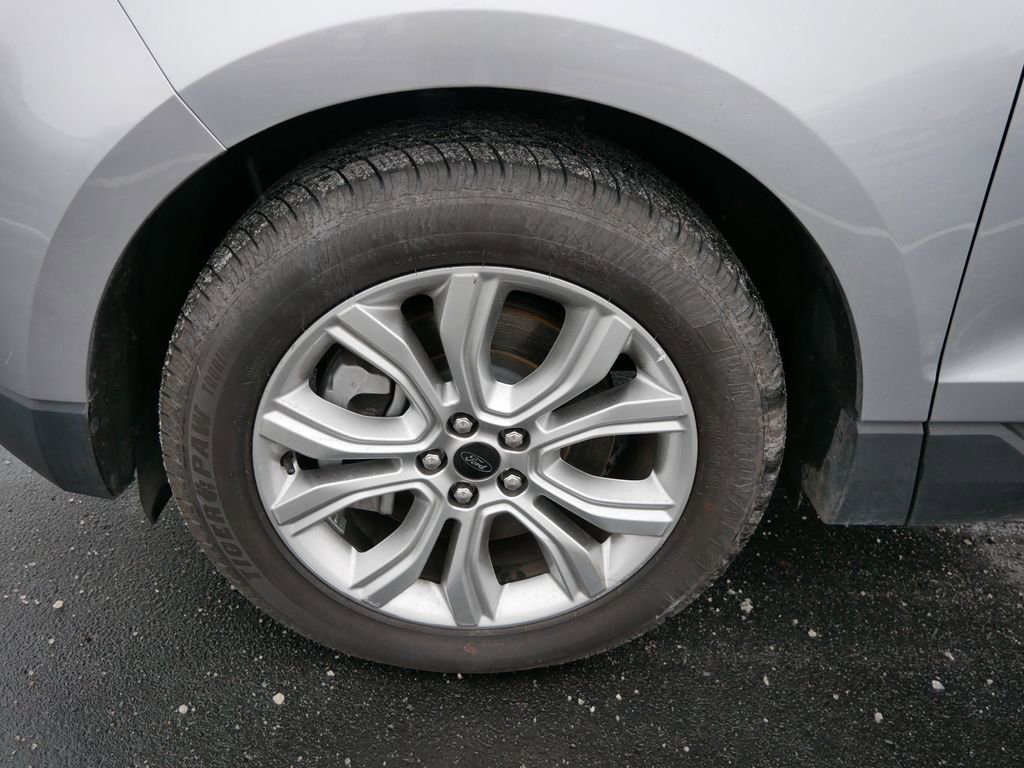 Certified 2024 Ford Edge Titanium image 6