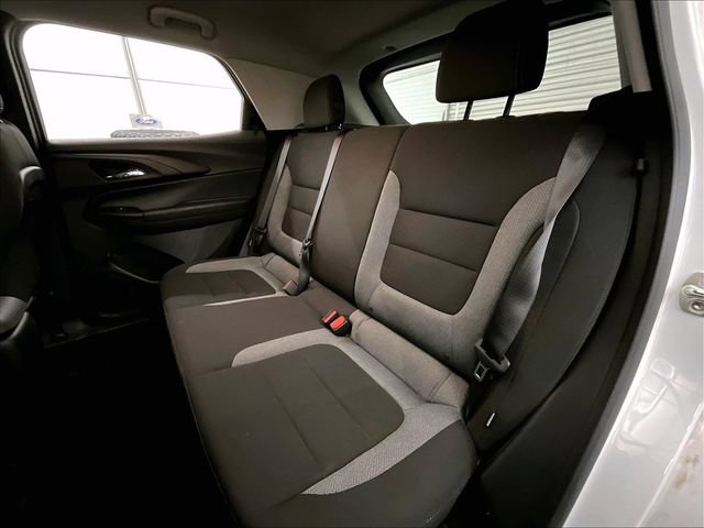 Used 2024 Chevrolet TrailBlazer LS FWD image 25