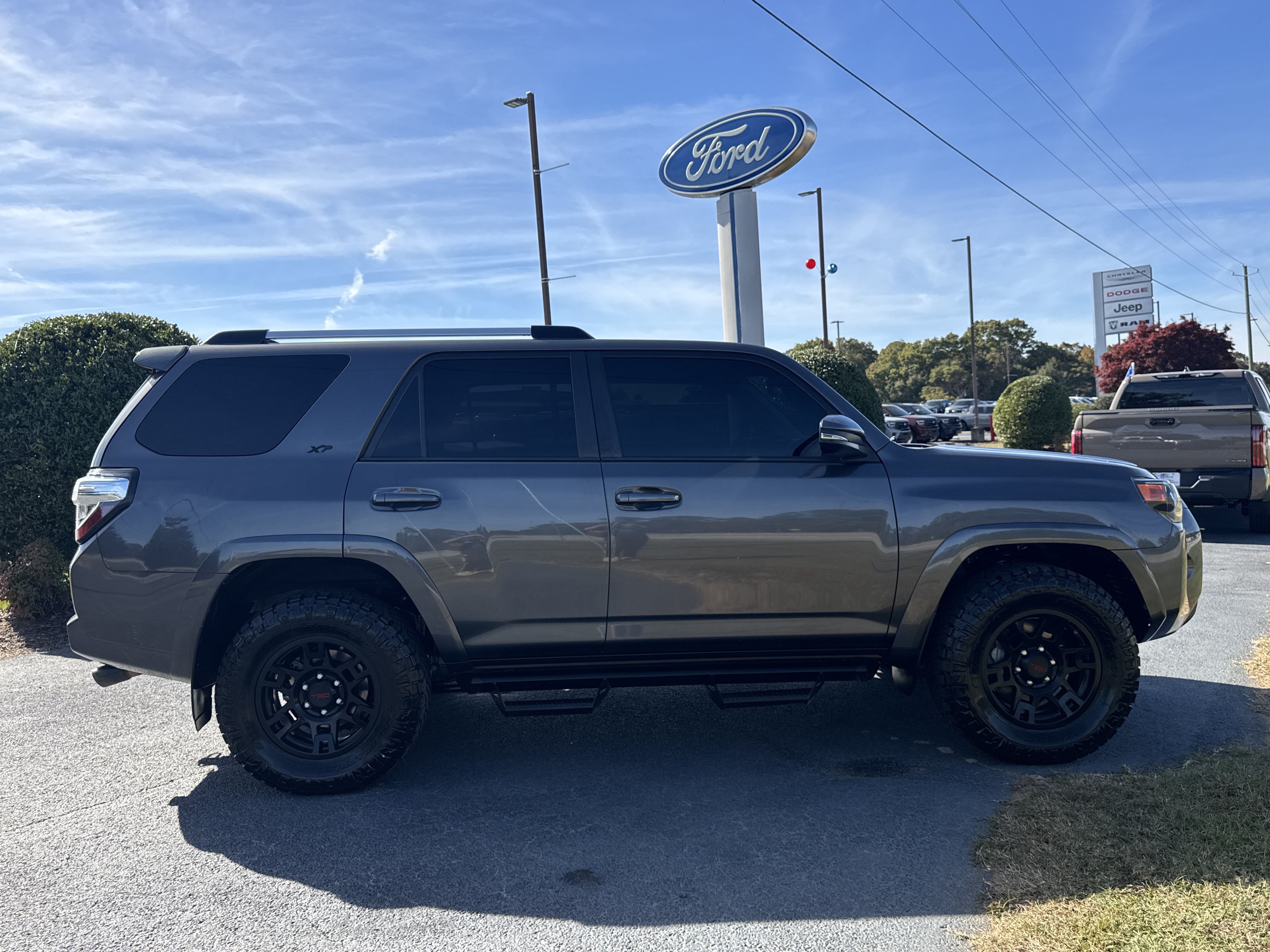 Used 2021 Toyota 4Runner SR5 Premium w/ Moonroof Package AWD/4WD image 1