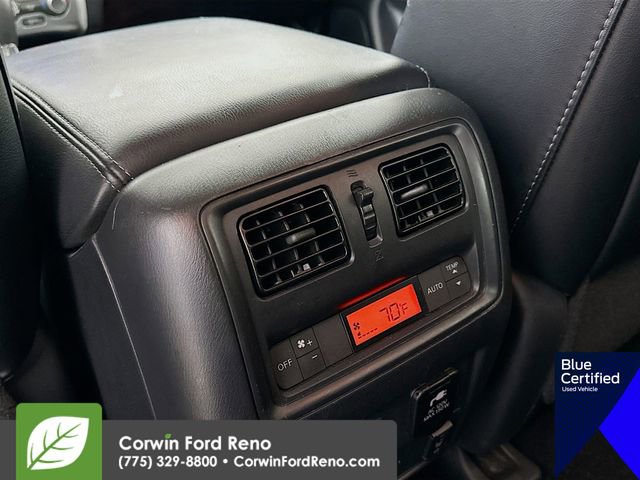 Used 2019 Nissan Pathfinder SL AWD/4WD image 27