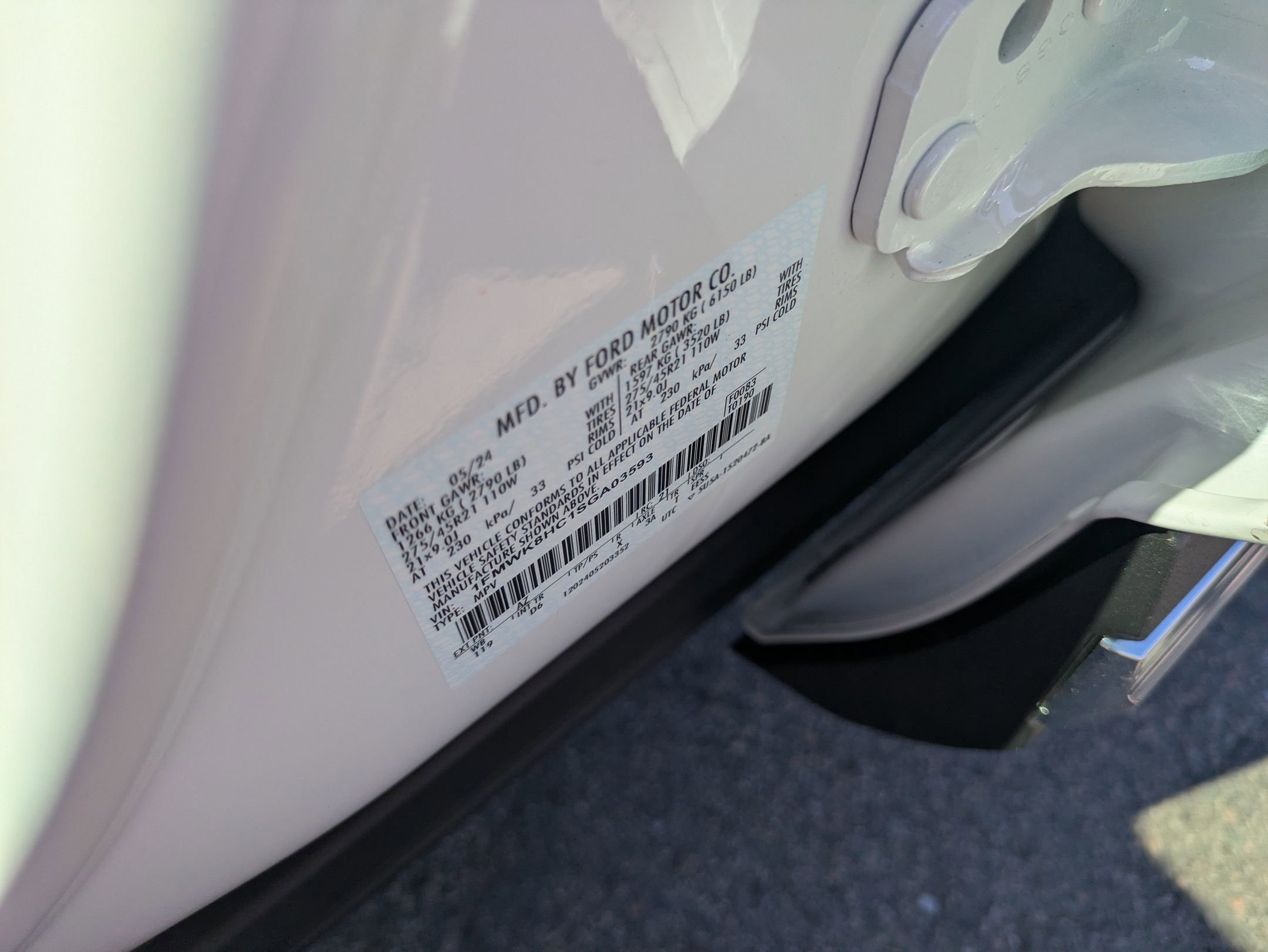 Certified 2025 Ford Explorer Platinum w/ Ultimate Package image 36