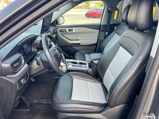 Certified 2024 Ford Explorer XLT w/ Equipment Group 202A AWD/4WD image 14
