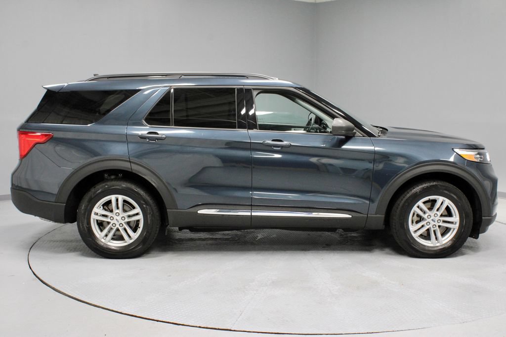 Certified 2024 Ford Explorer XLT w/ Equipment Group 202A AWD/4WD image 12