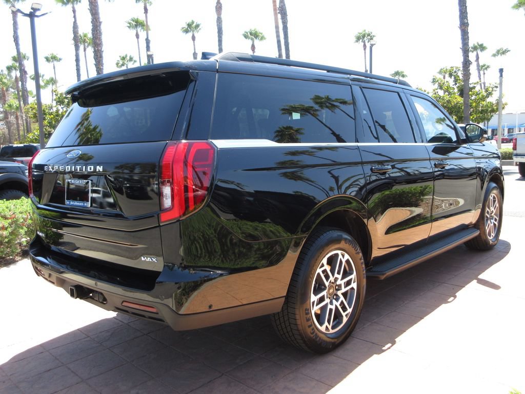 Certified 2025 Ford Expedition Max Active RWD image 4
