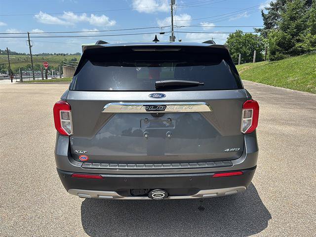 Certified 2023 Ford Explorer XLT w/ Equipment Group 202A AWD/4WD image 3