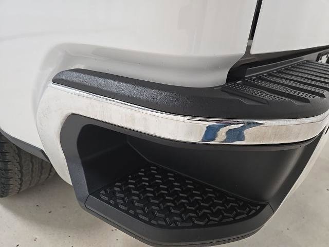 Used 2023 Chevrolet Silverado 1500 LT image 34