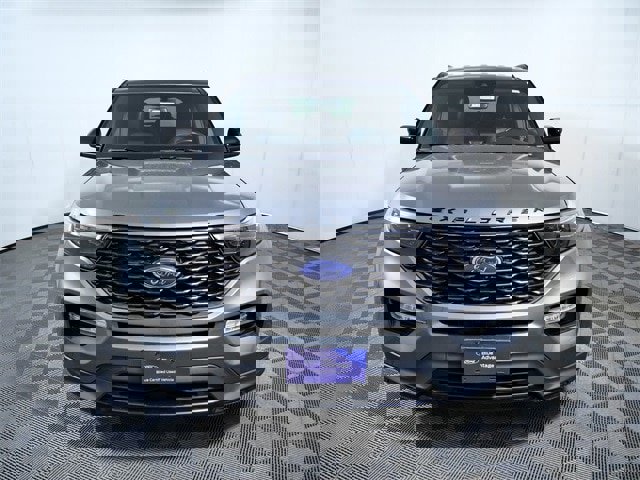 Certified 2023 Ford Explorer ST-Line image 3