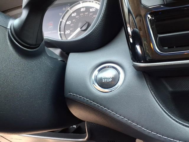 Used 2023 Toyota Highlander LE image 26