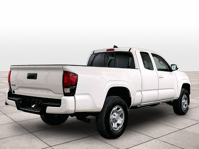 Used 2022 Toyota Tacoma SR w/ SR Convenience Package AWD/4WD image 11