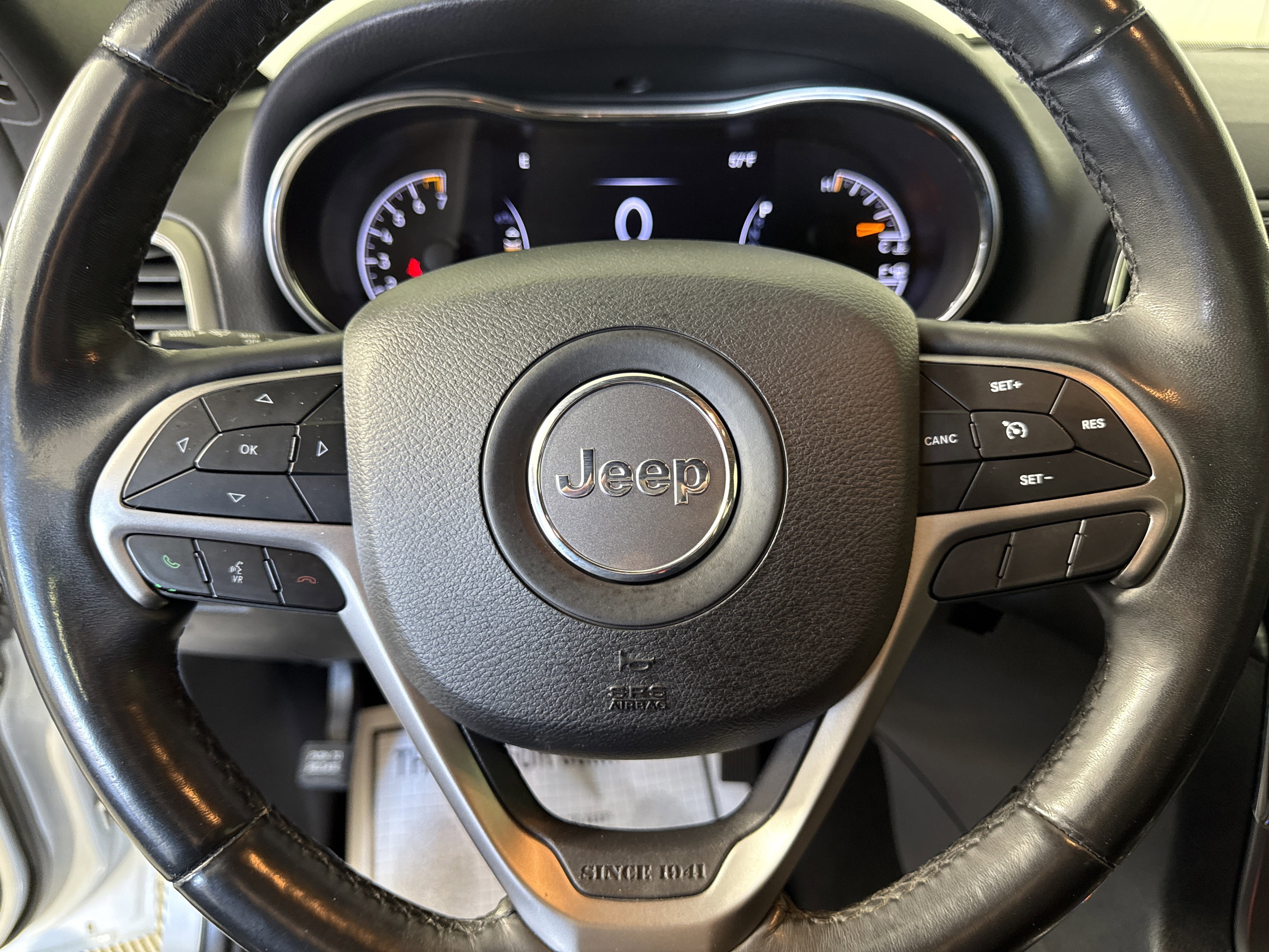 Used 2020 Jeep Grand Cherokee Altitude image 26