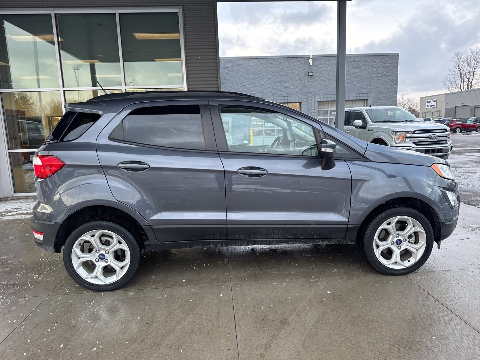 Certified 2022 Ford EcoSport SE w/ SE Appearance Package image 2