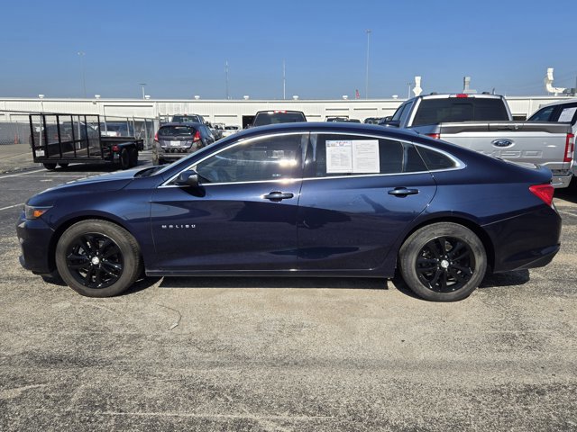 Used 2018 Chevrolet Malibu LT w/ Leather Package image 5