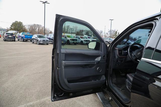 Certified 2023 Ford Expedition Limited image 25