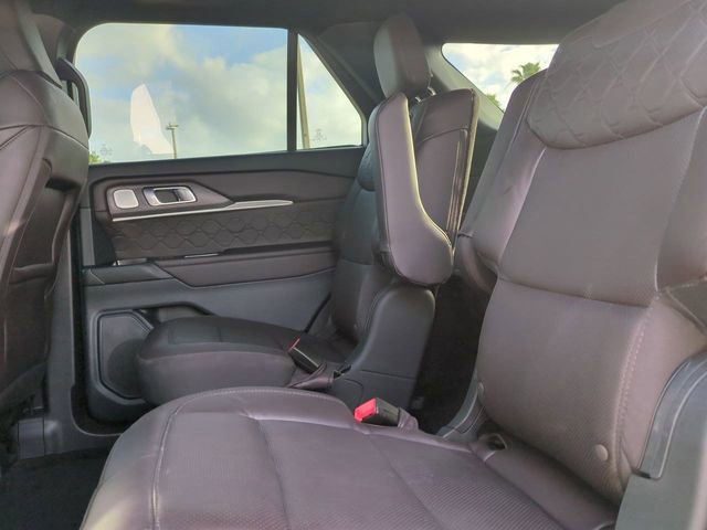 Certified 2025 Ford Explorer Platinum w/ Ultimate Package image 14