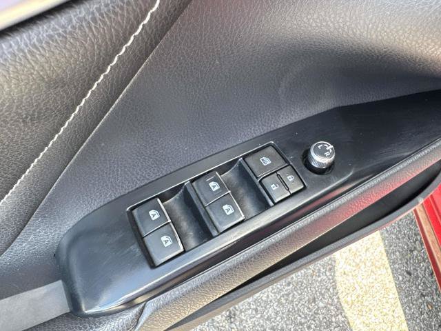 Used 2018 Toyota Camry XSE FWD image 17