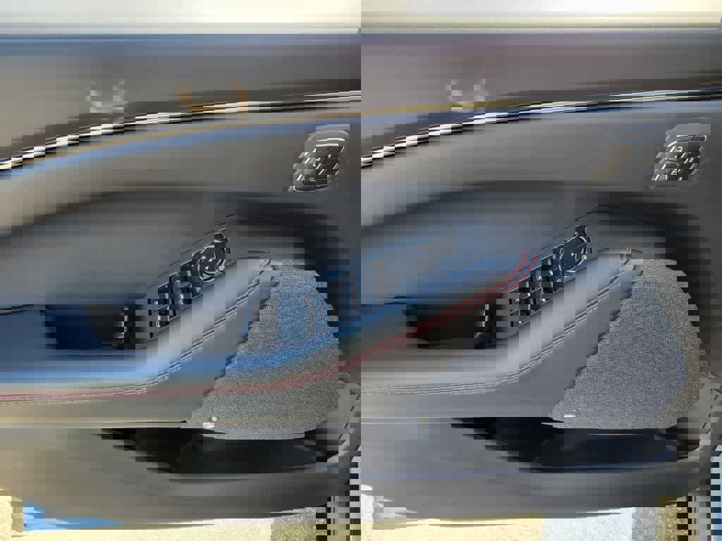 Certified 2025 Ford Mustang Mach-E Premium w/ Sport Appearance Package AWD/4WD image 18