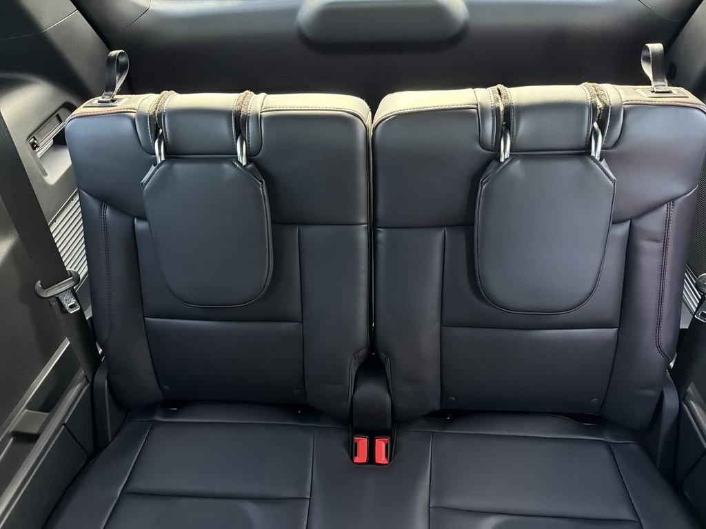 Certified 2025 Ford Explorer ST-Line w/ Premium Package image 18