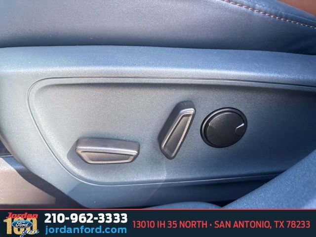 Certified 2023 Ford Maverick Lariat w/ Lariat Luxury Package FWD image 37