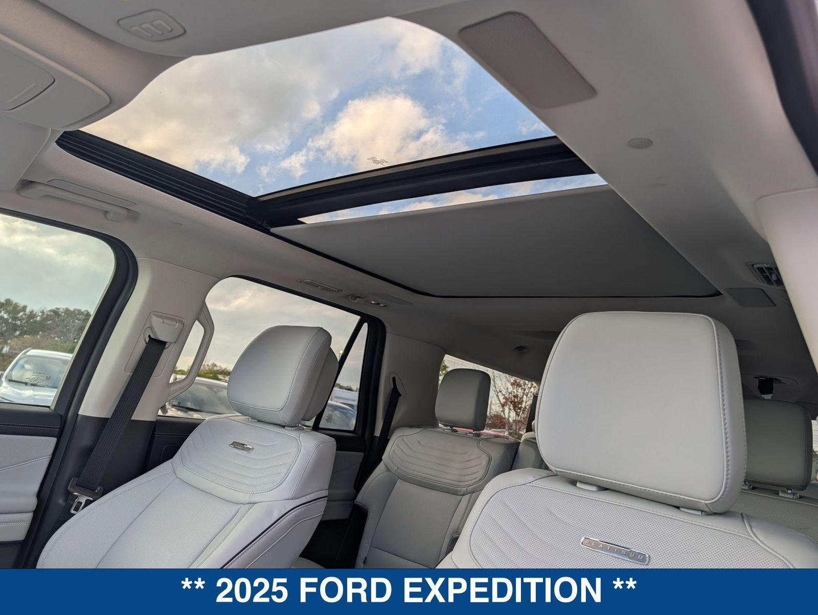 Certified 2025 Ford Expedition Platinum image 39