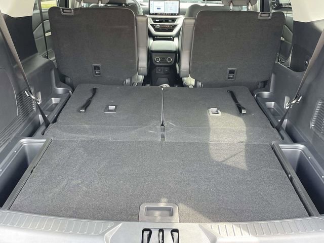 Certified 2025 Ford Explorer Active w/ Active Comfort Package image 26