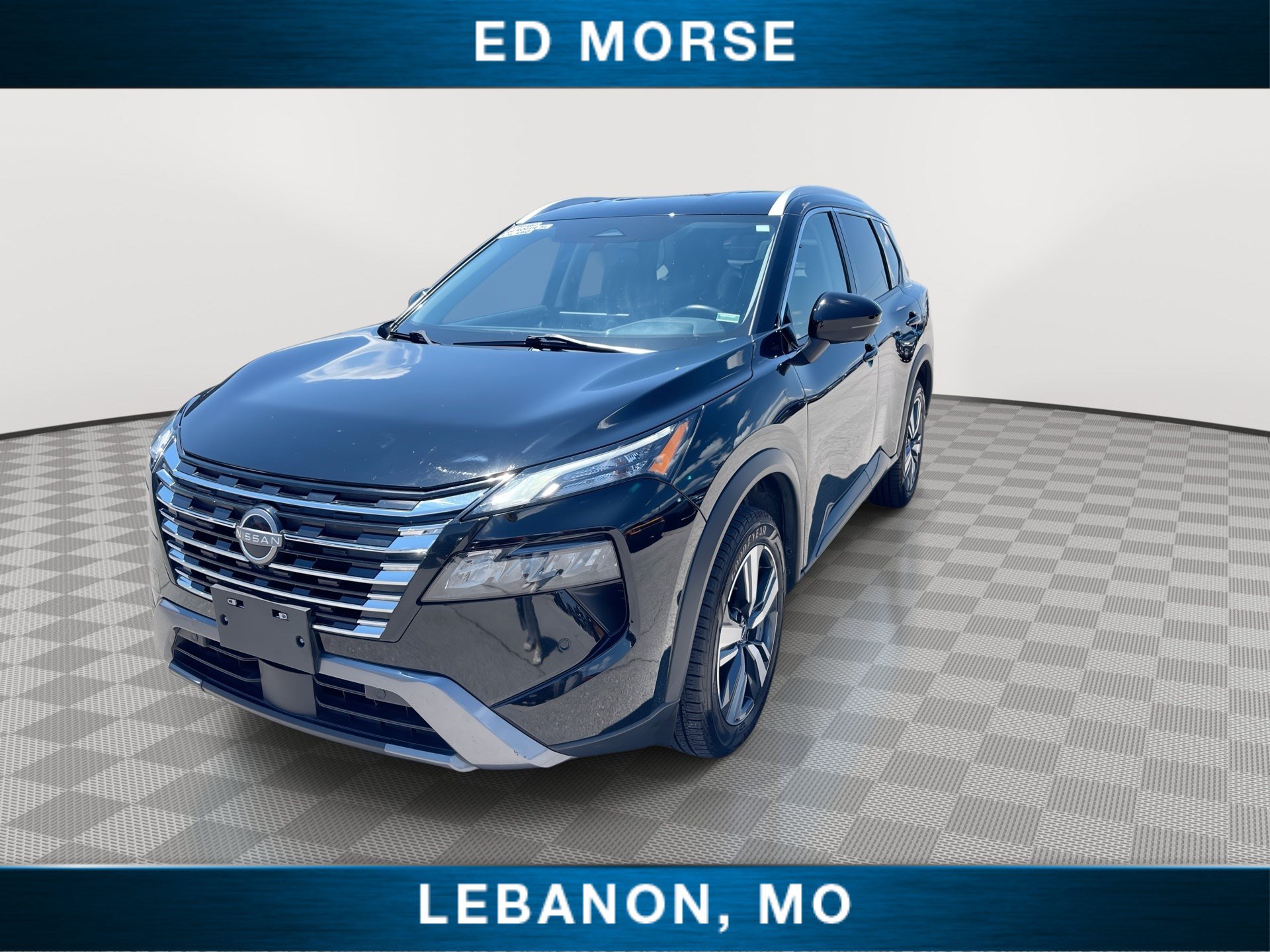 Used 2024 Nissan Rogue SL AWD/4WD image 4