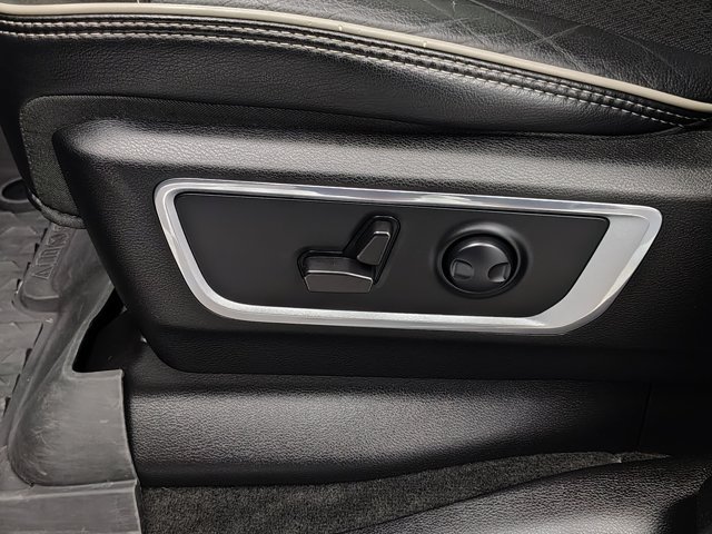 Used 2023 RAM 1500 Laramie AWD/4WD image 25