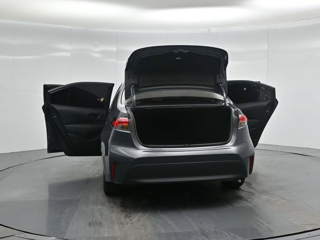 Used 2024 Toyota Corolla LE image 31