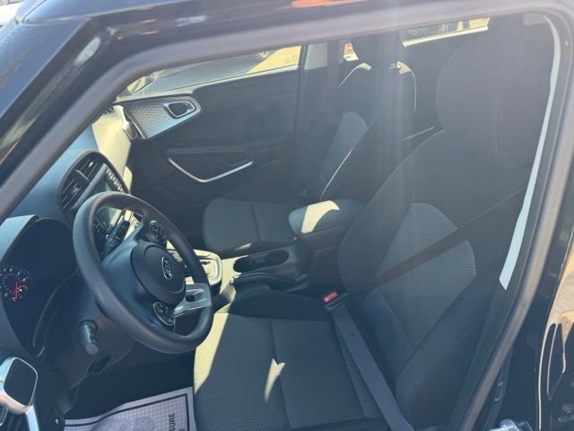 Used 2020 Kia Soul LX FWD image 9