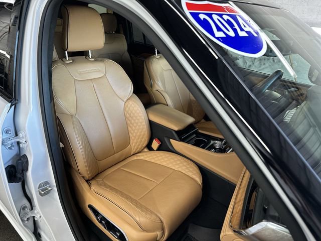 Used 2024 Jeep Grand Cherokee L Summit AWD/4WD image 28