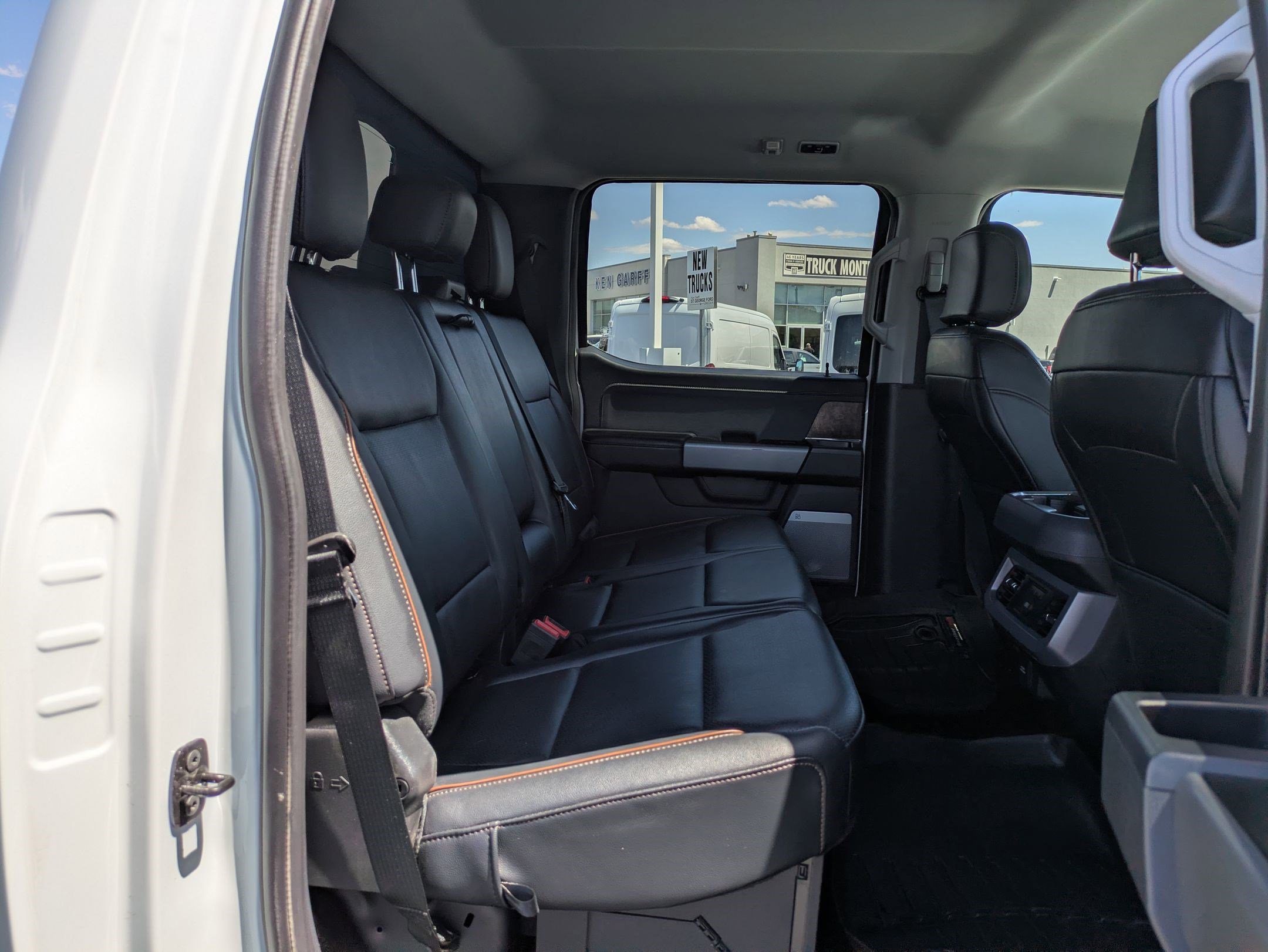 Certified 2025 Ford F250 Lariat AWD/4WD image 32