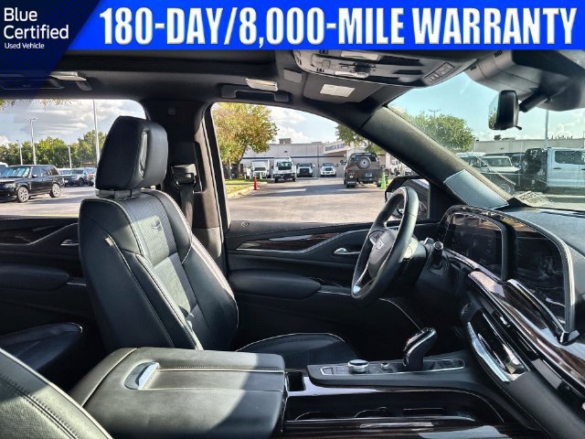 Used 2022 Cadillac Escalade ESV Premium Luxury w/ Performance Package AWD/4WD image 18