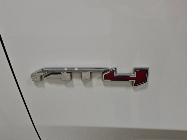 Used 2022 GMC Yukon AT4 w/ Max Trailering Package AWD/4WD image 31