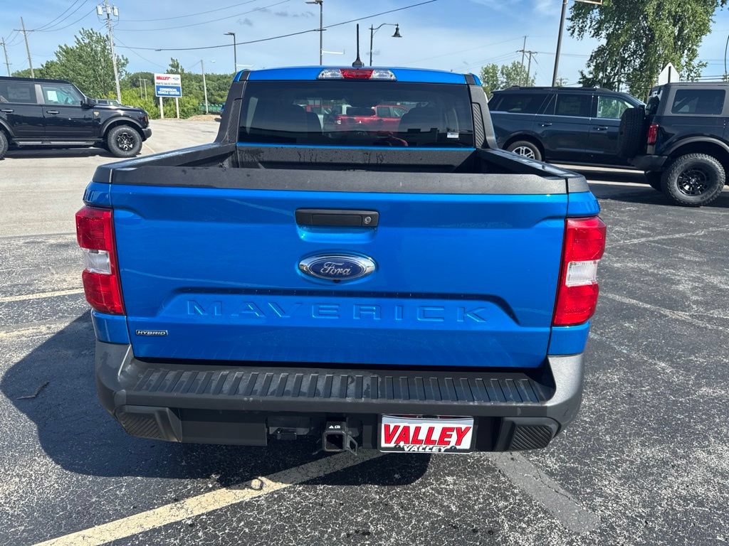 Certified 2022 Ford Maverick XLT FWD image 9