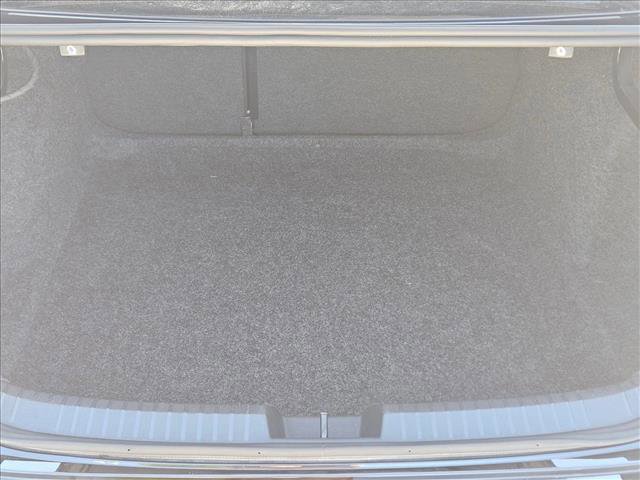 Used 2025 Volkswagen Jetta SE FWD image 9