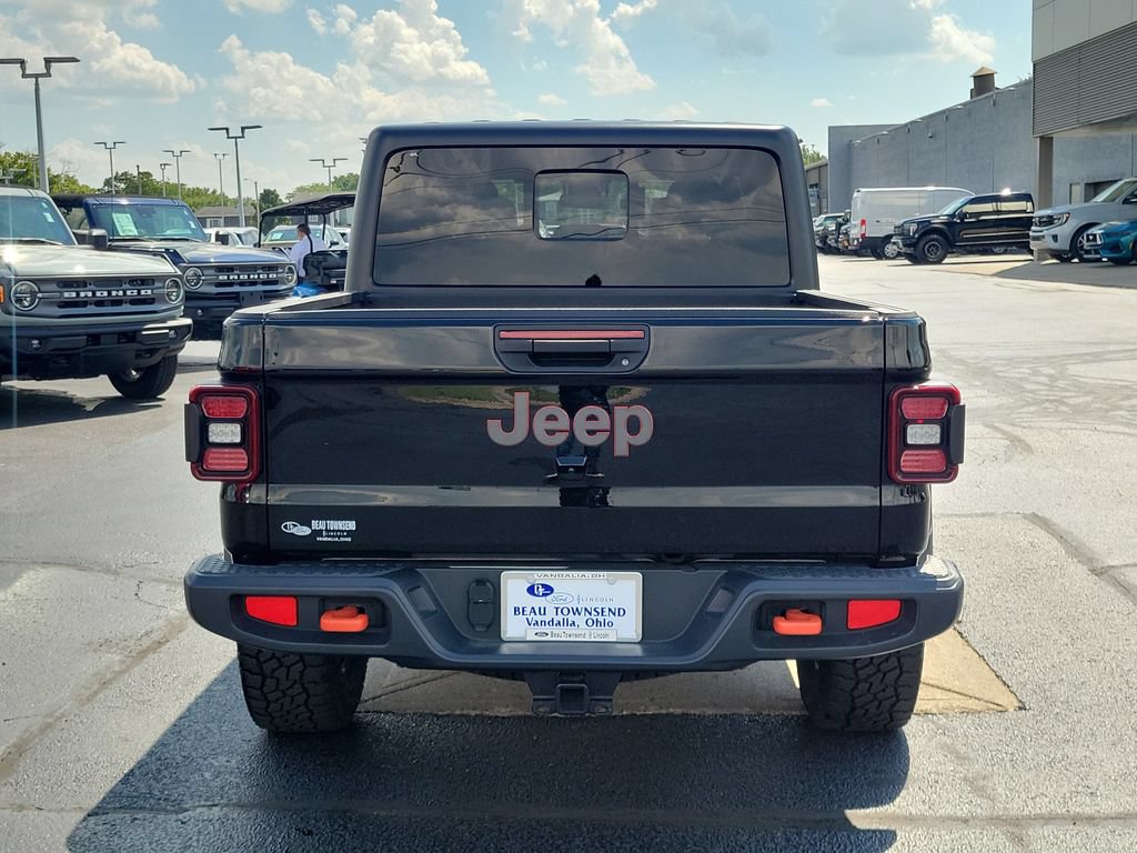 Used 2025 Jeep Gladiator Mojave w/ Convenience Group AWD/4WD image 5