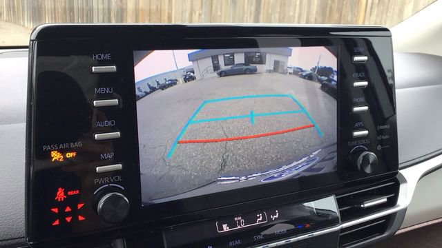 Used 2024 Toyota Sienna LE image 21