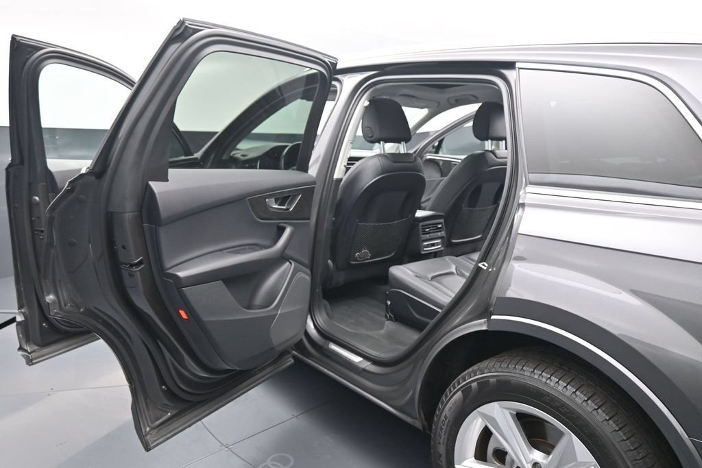 Used 2024 Audi Q7 2.0T Premium AWD/4WD image 17