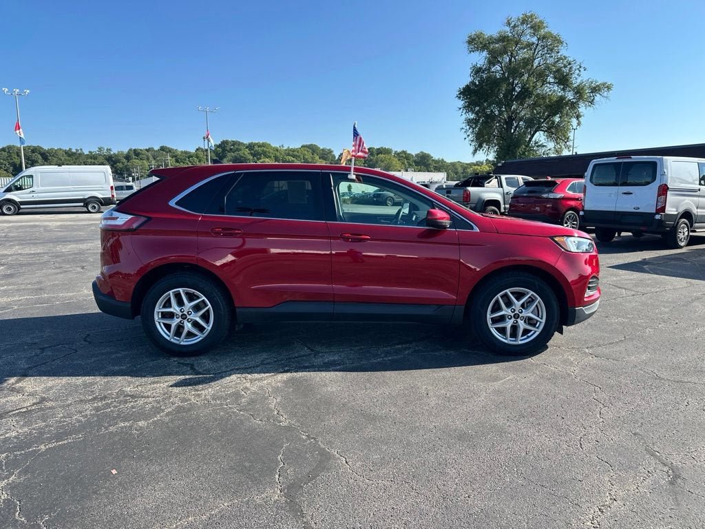 Certified 2024 Ford Edge SEL w/ Convenience Package AWD/4WD image 4