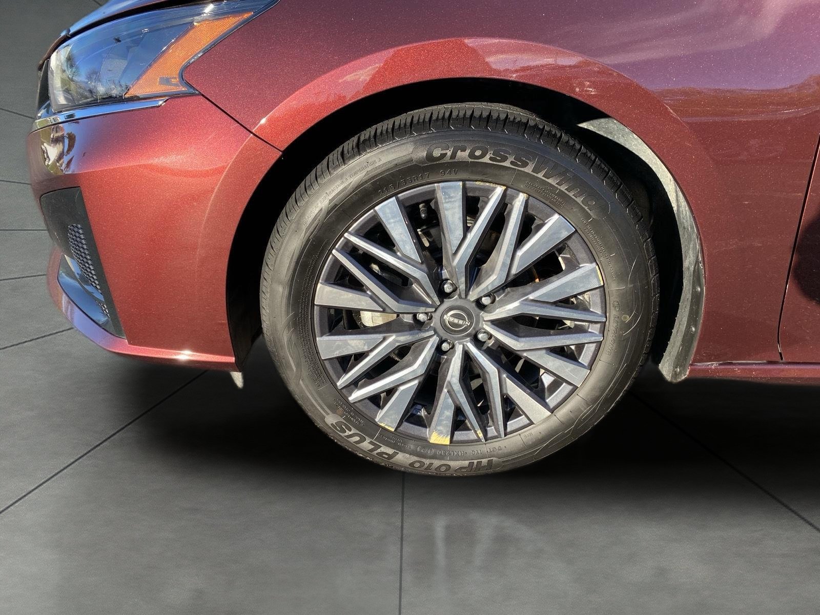 Used 2025 Nissan Altima 2.5 SV FWD image 5