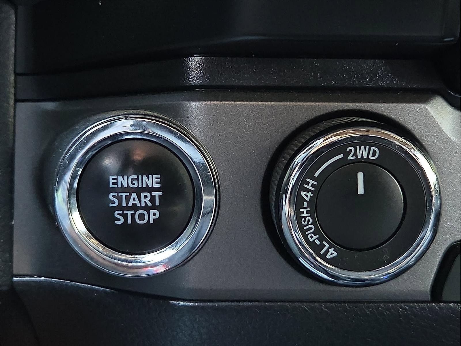 Used 2023 Toyota Tacoma TRD Off-Road w/ Technology Package AWD/4WD image 17