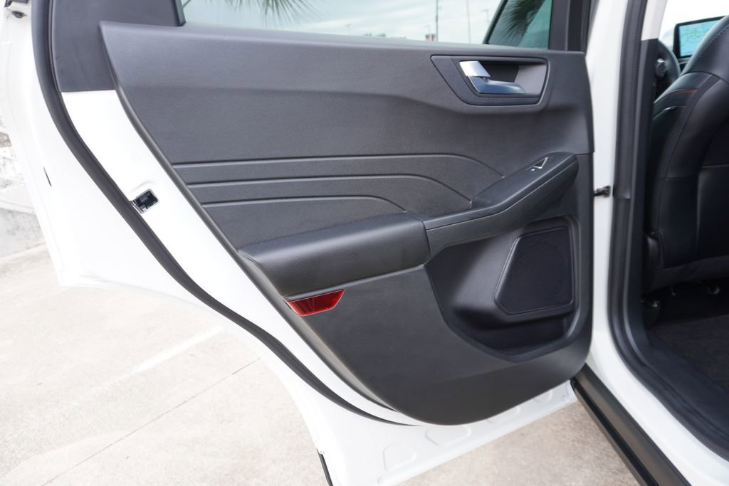 Certified 2022 Ford Escape SEL w/ SEL Stealth AWD Package image 21