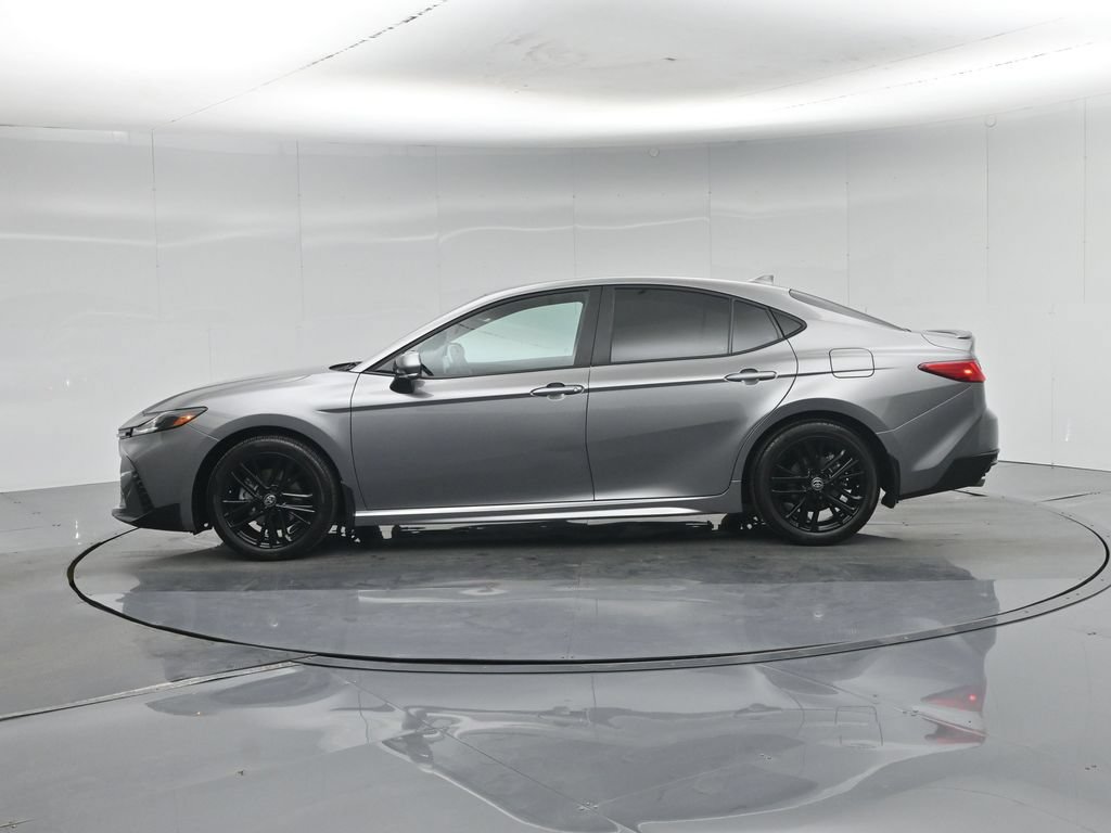 Used 2025 Toyota Camry SE FWD image 27