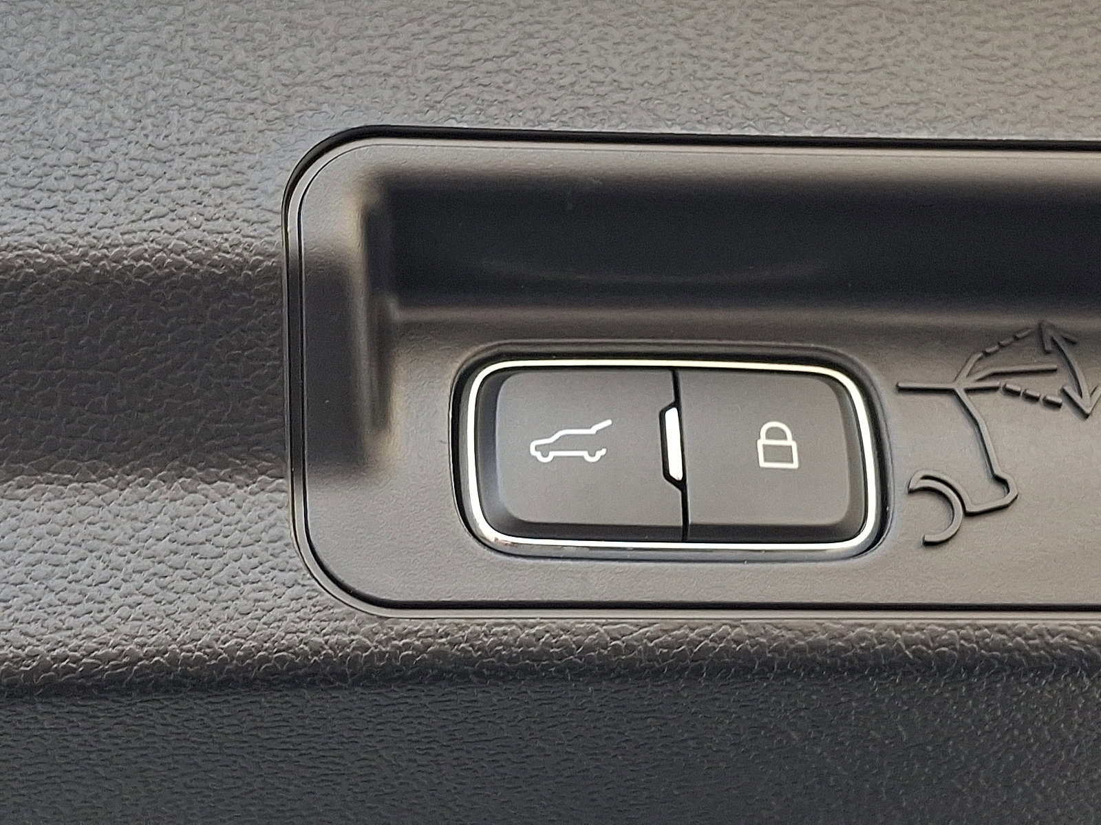 Certified 2023 Ford Explorer ST w/ Equipment Group 401A image 29