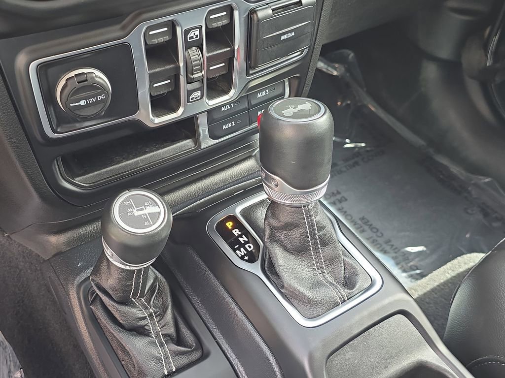 Used 2021 Jeep Wrangler Unlimited Sahara w/ Cold Weather Group image 23