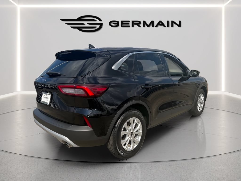 Certified 2024 Ford Escape Active w/ Cold Weather Package FWD image 8