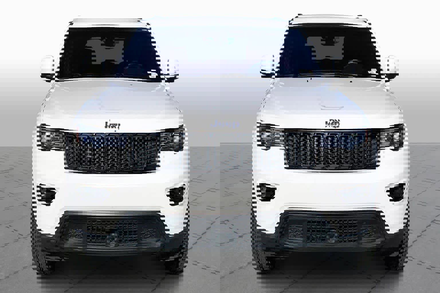 Used 2022 Jeep Grand Cherokee Laredo E w/ Security & Convenience Group image 3