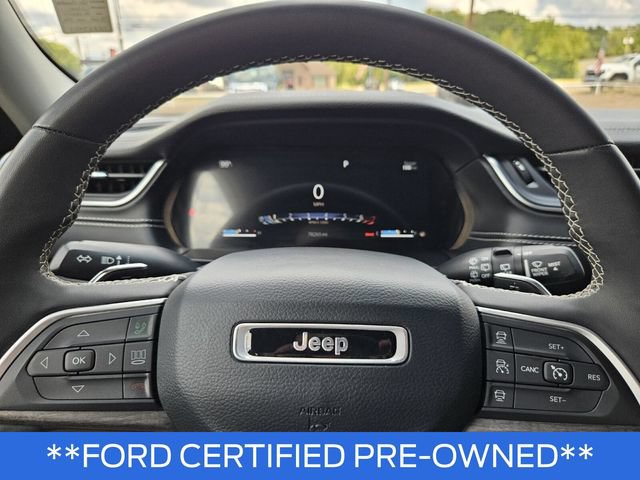 Used 2023 Jeep Grand Cherokee Limited AWD/4WD image 32